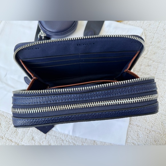 Charter Crossbody Bag 19 With Coach Graphic - Picture 9 of 15